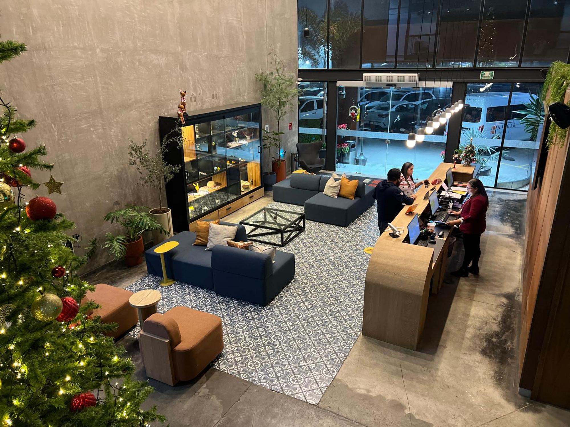 Hangar Select Aeropuerto Guadalajara Las Pintas Ngoại thất bức ảnh